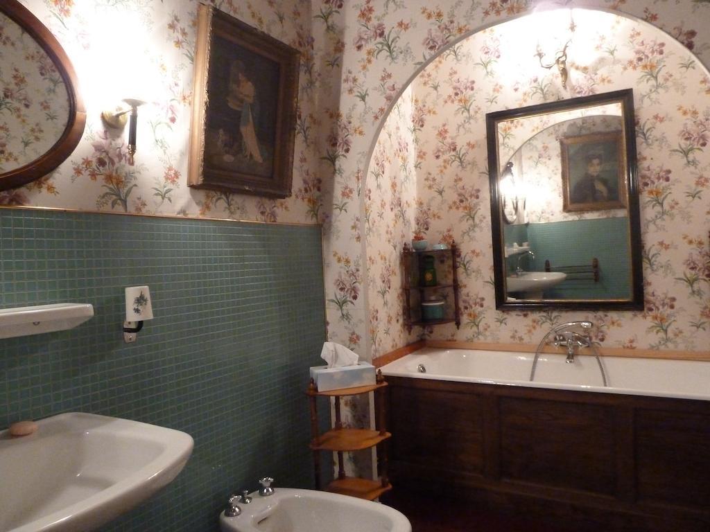 Hotes De Montboulan サルブリ 部屋 写真